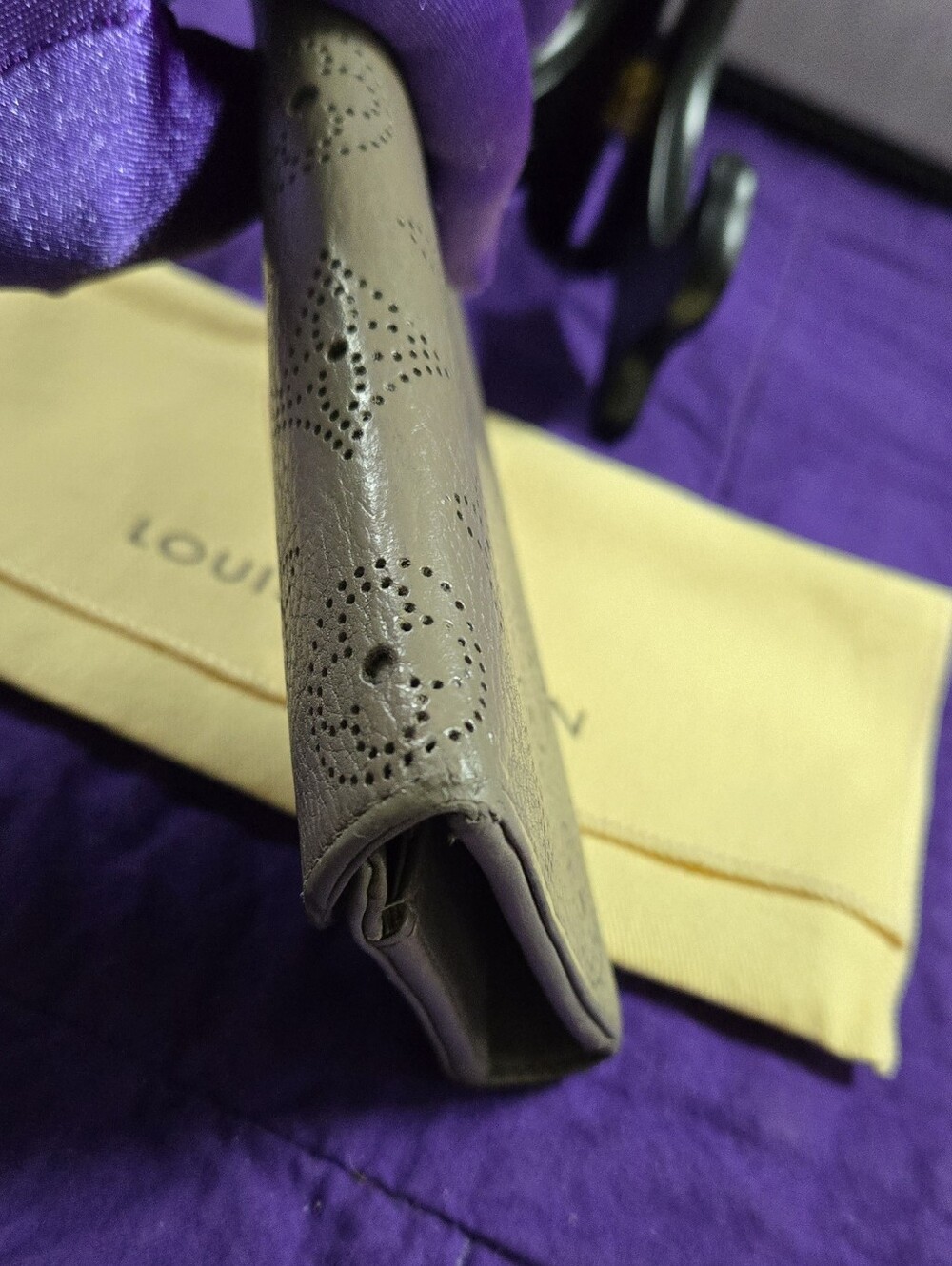 Louis Vuitton Mahina Amelia Taupe Perforated Monogram Leather Wallet - Picture 4 of 15